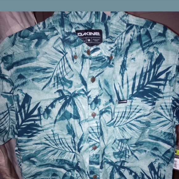 COPY - Dakine Poipu Wovens Mens Button Down Short Sleeve Shirt. Size Medium - Picture 2 of 5